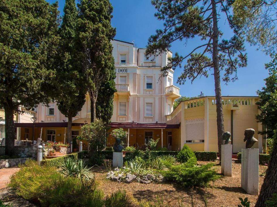 Hotel Vila Ruzica- Glavna Zgrada I Depandanse Crikvenica Eksteriør billede